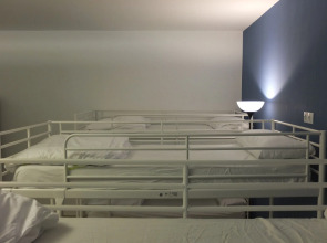 No Limit Hostel Central