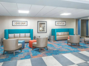 Holiday Inn Express & Suites Shawnee-Kansas City West by IHG