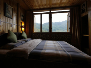 Longji Spring Inn