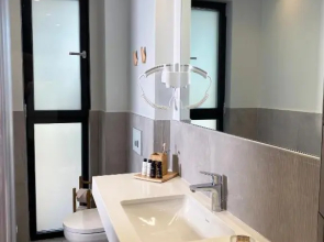 EOS Luxury Suites