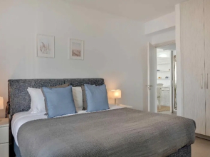 Phaedrus Living Beach Front Flat Kyma