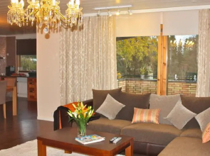 Villa Scarlet