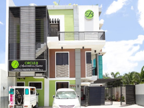 Circle-b Apartelle & Suites