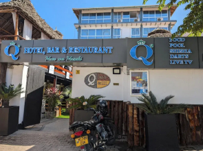 Q-Bar & Guest House