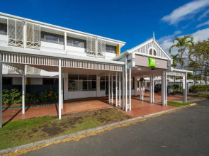 Mercure Cairns