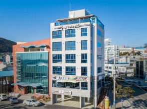 Yeosuya Hostel & Pension