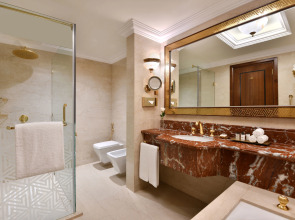 Sheraton Grand Doha Resort & Convention Hotel