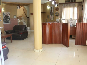 Hill Crest Hotel