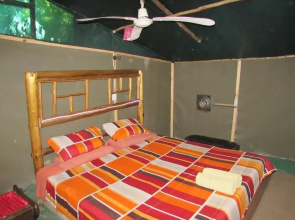 Two Bedroomed Bush-tent on the Klaserie River, With Free Lion Hyena Sounds