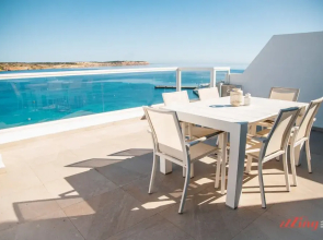 Seafront Penthouse With Unobstructed Sea Views