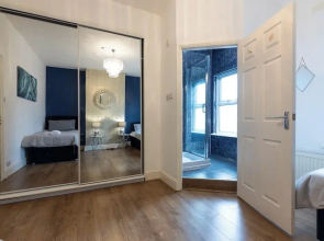 Salford City Oasis - Spacious 4 Bedroom House