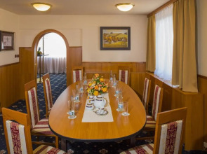 TOP HOTEL Praha & Conference Centre