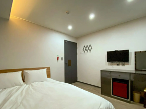 Jeju Hue Stay Geumho