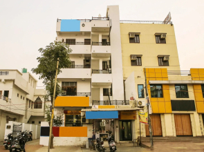 Hotel Royal T By OYO Rooms