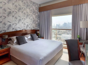 Majestic City Retreat Hotel