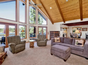 Cove Lakefront Chalet #2098