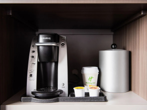 Holiday Inn Newark International Airport by IHG