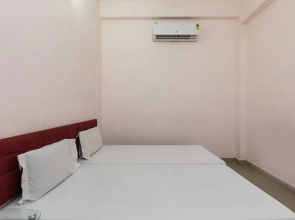 SPOT ON 48618 Vasundhara Gardens