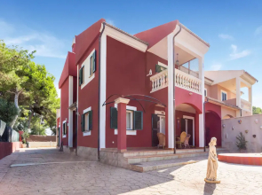 Villa in Tolleric With Private Pool