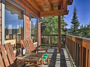 Spacious Breckenridge Condo: Walk to Ski Lifts!