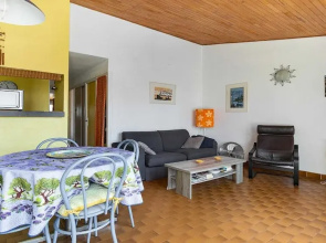 Seaside Family Apartment in Agde