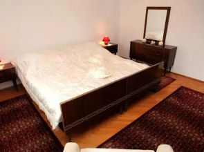 Apartment Tinel