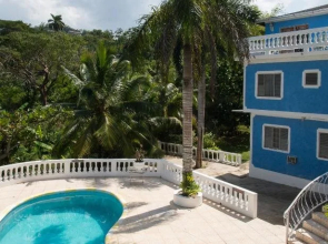 Chateau Margarite Bed and Breakfast