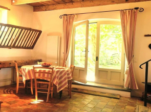House With 2 Bedrooms in Grans, With Pool Access and Furnished Terrace
