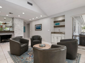 Private 4 Bedroom Pool Spa Home Located on Palma Sola Blvd 4 Home by Redawning