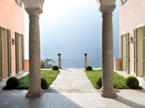 Villa Giudici Luxury app on the Lake