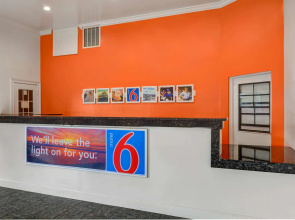 Motel 6 Moultrie, GA
