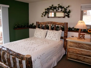 Lazy R Cottages: 16b 1 Bedroom Cabin