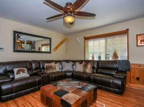 Narrow Escape-1901 by Big Bear Vacations