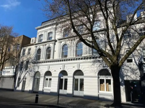 Hull Spacious Guest House-3