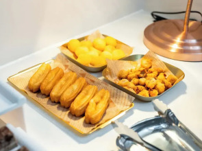 Stargazing Platform Inn - Guangzhou ChenClanAcademy & ShaMian & YongQingFang Branch