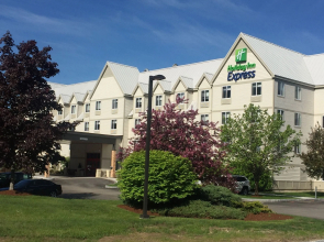 Holiday Inn Express & Suites Lincoln East - White Mountains by IHG
