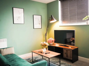 40percent off Monthly /2 Bedroom apt / City Centre