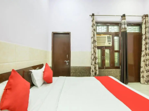 Holidays Hotel by OYO Rooms