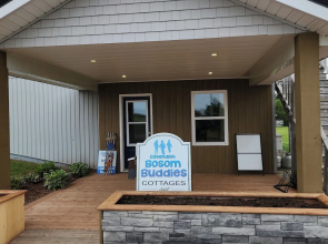 Cavendish Bosom Buddies Cottage Resort
