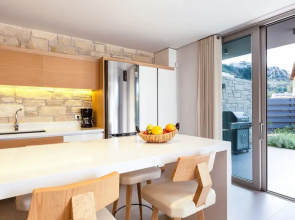 Lux Villa w Heated-hydromassage Pool 200m to sea