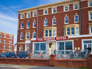 Queens Promenade Hotel