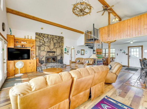New Mexico Cabin Hideaway w/ Eagle Nest Lake Views