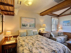 21 Sandcastle Studio Bedroom Condo by RedAwning
