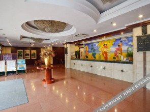 Tianting Business Hotel (Hefei Pedestrian Street)