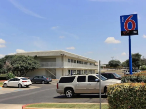 Motel 6 Austin, TX - North