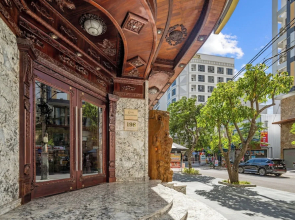 Monalisa Luxury Hotel