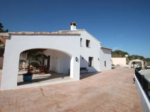 Finca La Verema - holiday home with private swimming pool in Benissa