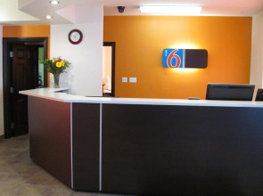 Joys Inn