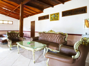 Aquarius Orange Hotel & Villa