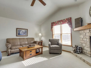 'pattie's Other Place' - Indoor Pool Access!